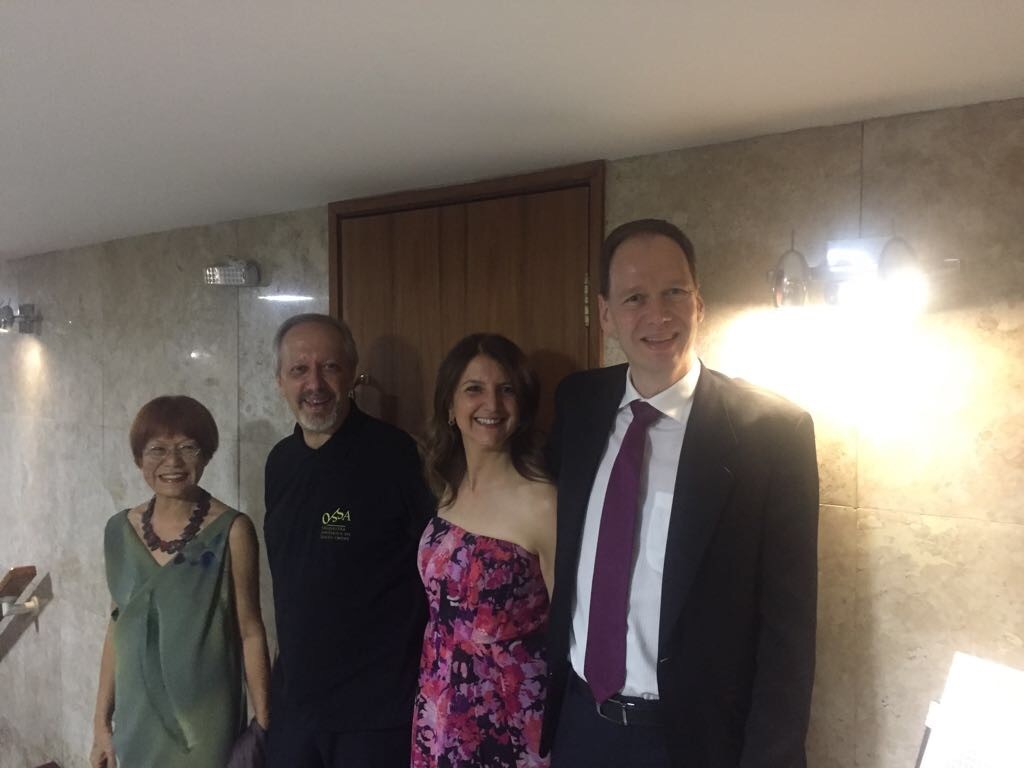Maestro Abel Rocha com as pianistas Patricia Vanzella e Elza Gushikem e o Reitor da UFABC - Prof. Klaus Capelle