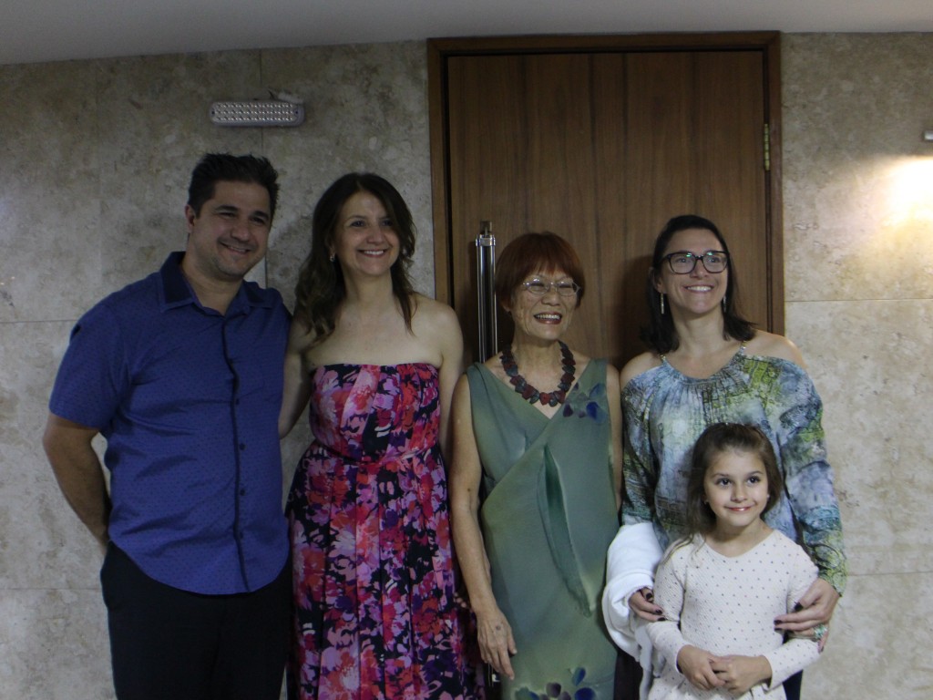 Pianistas Elza Gushikem e Patricia Vanzella com Prof. Marcelo Reyes e família